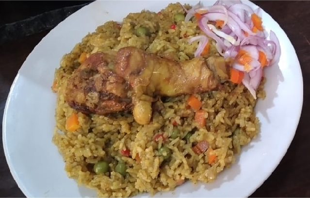 receta de arroz con pollo peruano